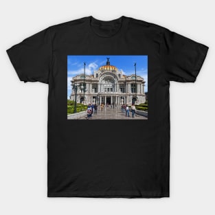 Palacio de Bellas Artes, Mexico City. T-Shirt